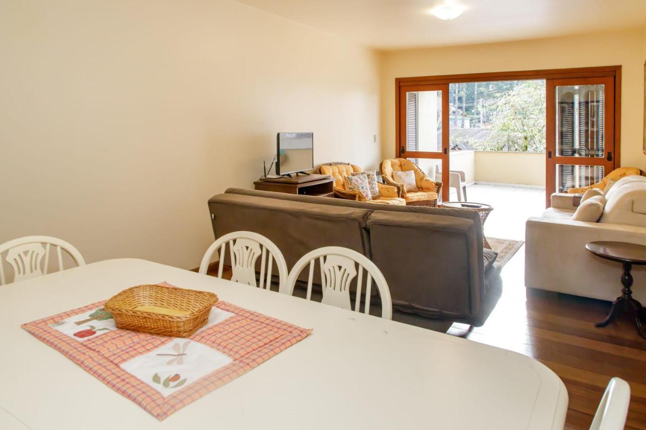 Apartamento Amplo E Aconchegante Na Av Das Hortencias No Centro De Gramado Bagian luar foto